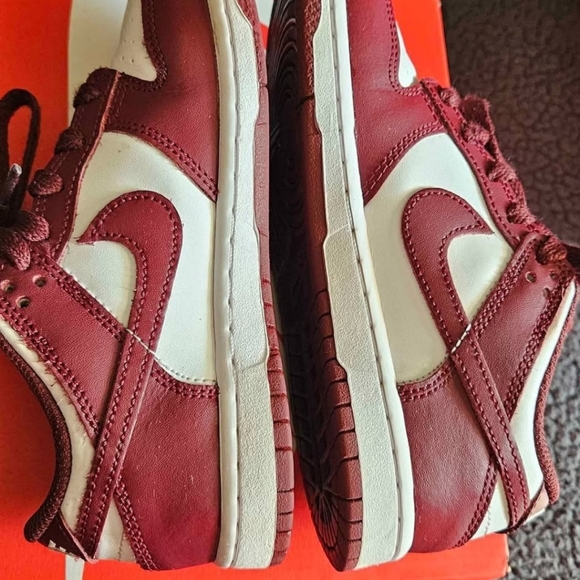 Kids Dunks - Picture 5 of 7